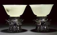 18th Century A pair of pale celadon jade bowls